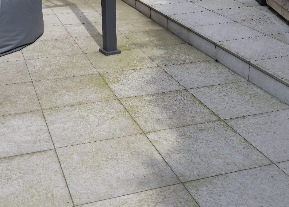 Avail Professional Gutter Cleaning Service – Avoid Long-term Gutter Damage